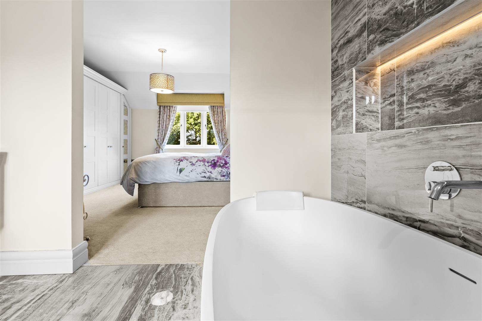 Master En-Suite
